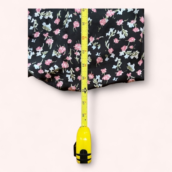 BTFBM Black Floral Ruffle Side Slit Elastic Waist Midi Skirt Size S Gently Used - Picture 4 of 5